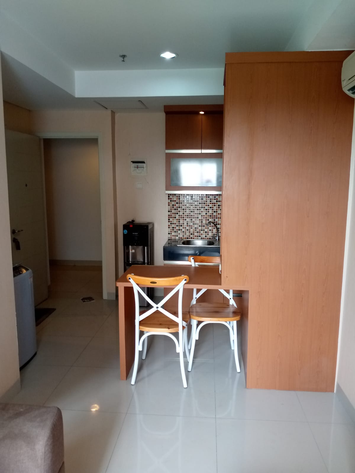 Unit 1 BR Apartemen Trivium Terrace Tower Suite Disewakan di Lippo Cikarang